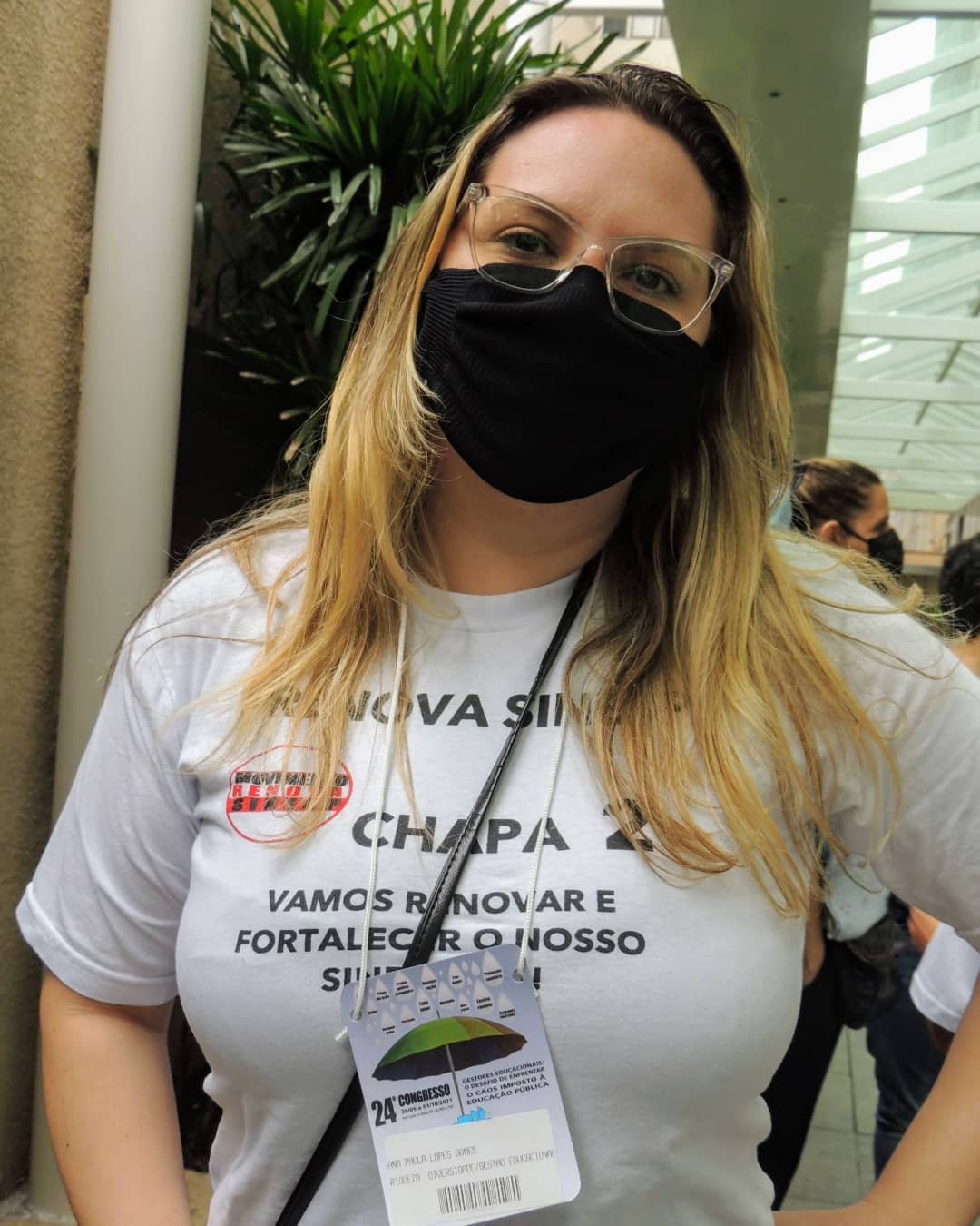 Ana Paula Lopes, diretora de escola na região da DRE Guaianases, integrante do Movimento Renova SINESP, no encerramento do Congresso do Sindicato.
